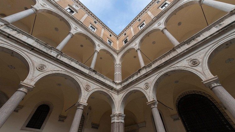 Palacio de la Cancelleria, Penitenciaría Apostólica, Rota Romana, Signatura Apostólica, tribunales vaticanos