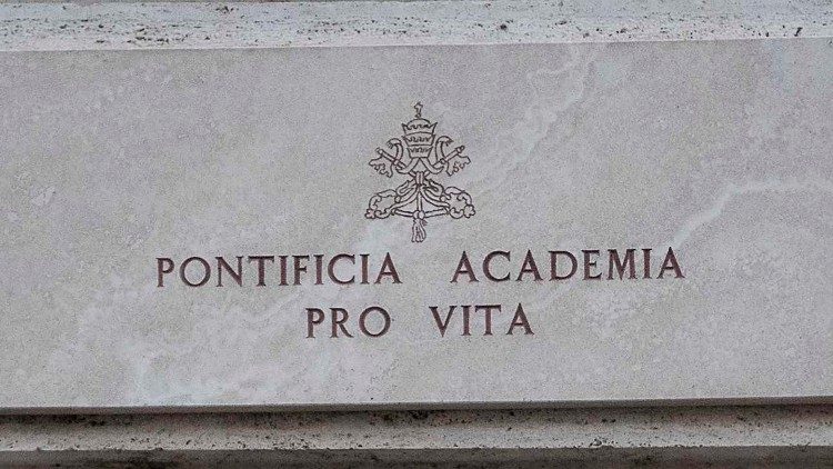 L'Académie pontificale pour la vie a été fondée par le Pape Jean-Paul II le 11 février 1994, par le motu proprio Vitae Mysterium. 