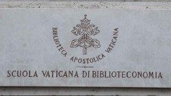 2019.01.21 Vaticano, Scuola vaticana di Biblioteconomia.jpg