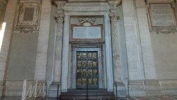 2019.01.21 Vaticano, basilica di san Pietro, Porta Santa.jpeg
