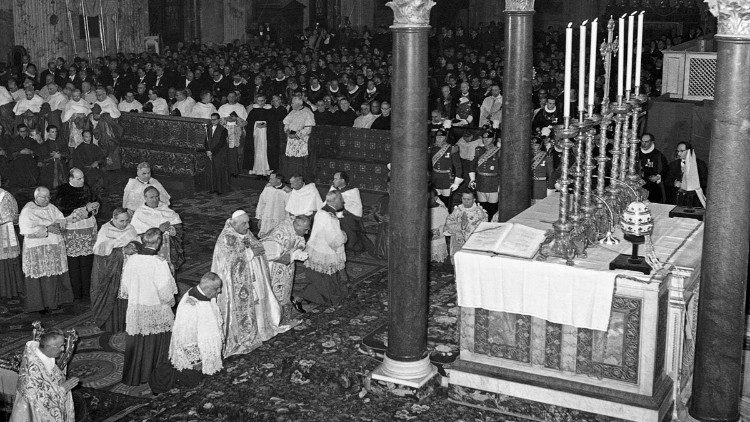 1959.01.25 Giovanni XXIII a San Paolo fuori le Mura