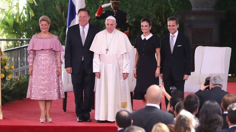 Папа Франциск на встрече с властями Республики Панамы