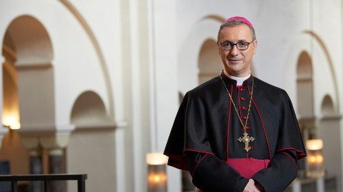 D: Bischof Heße bietet Amtsverzicht an