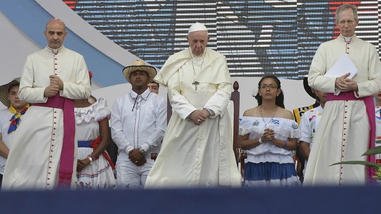 2019.01.25 Via Crucis Panama GMG Vatican Media 5.jpg
