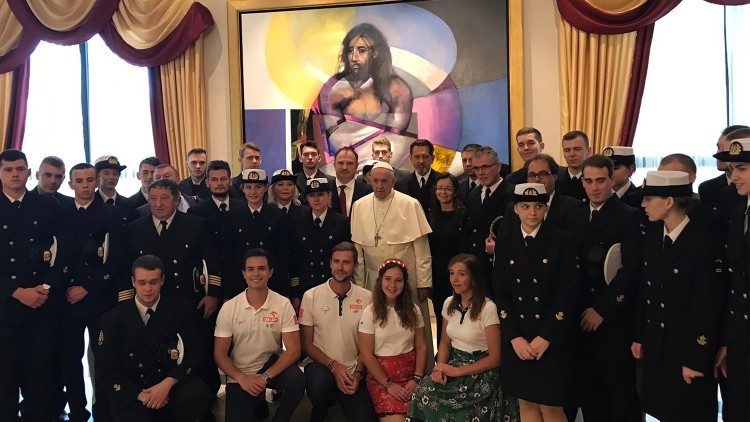 Pope Francis with crew members of Dar Młodzieży.