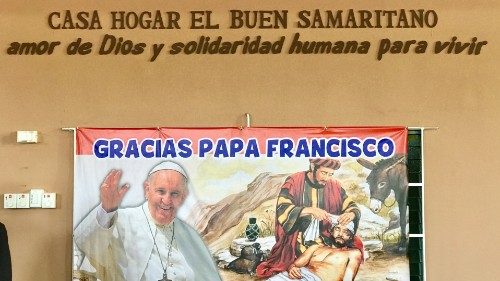 Papež v hiši Dobrega Samarijana: Učiti se biti potrpežljivi in si odpuščati