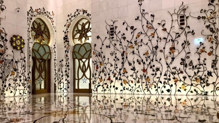 Grande Moschea dello Sceicco Zayed - Abu Dhabi 03.jpg
