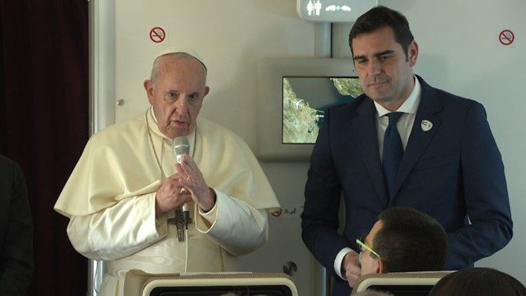 2019.02.05 Papa Francesco Emirati Arabi conf.stampa aereo