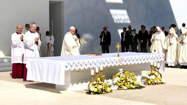 البابا فرنسيس يختفل بالقداس الإلهي في أبو ظبي 5 شباط فبراير 2019
