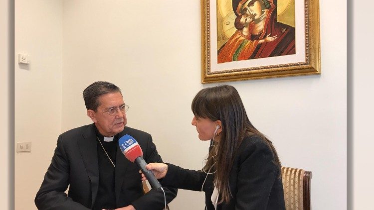 Hélène Destombes intervista mons. Miguel Ángel Ayuso Guixot