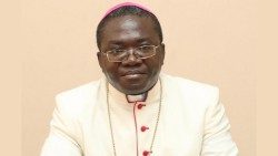 2019.02.13-Mons.-Emilio-Sumbelelo,-vescovo-di-Viana,-in-Angola.jpg