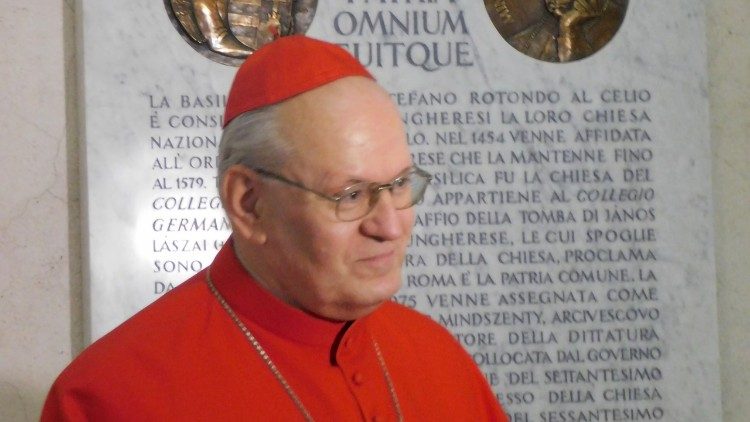 Cardeal Peter Erdö na Basílica "Santo Stefano Rotondo al Celio", em Roma