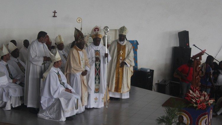 D. António Juliasse Sandramo, Bispo Auxiliar de Maputo, em Moçambique