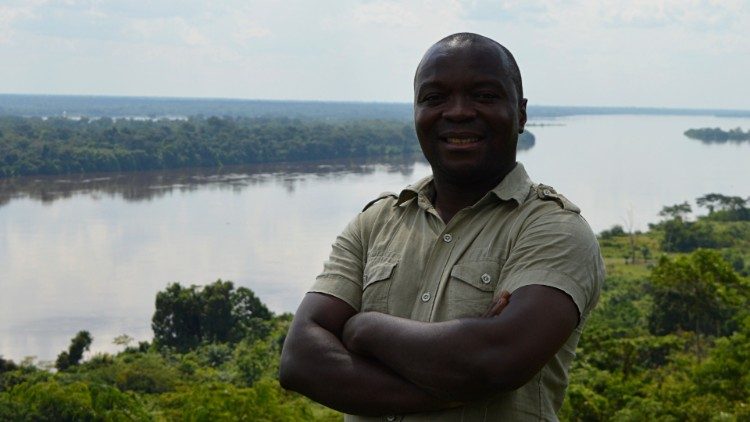 Emmanuel Kasongo Yakusu, Chef de travaux à l’Université de Kisangani en République Démocratique du Congo