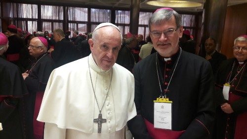 2019.02.22 Papa Francesco e vescovo dalla Federazione  Russa Clemens Pickel.jpg