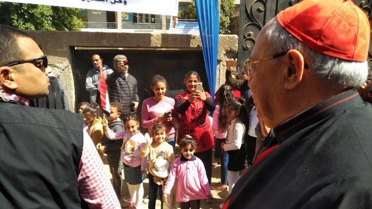 Kardinal Leonardo Sandri besucht Gläubige in Ägypten