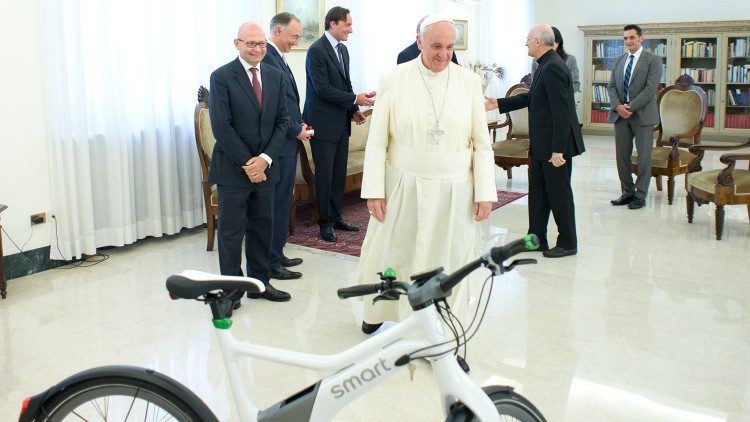 E-Bike eines deutschen Herstellers für Papst Franziskus