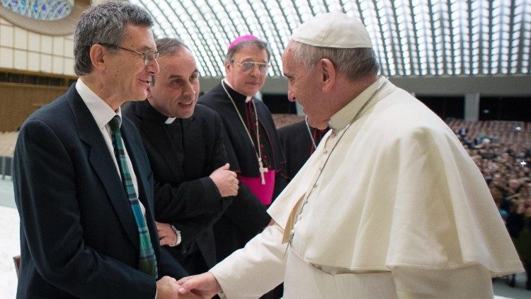 Paolo Ruffini (à gauche) rencontre le Pape François, le 11 mars 2019