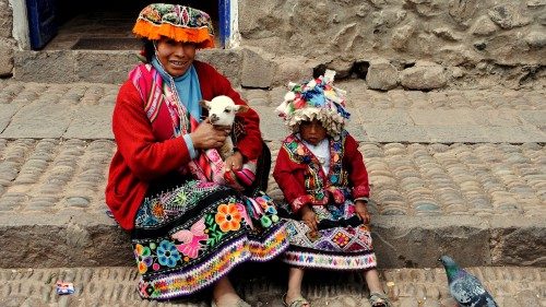 Peru. Arcebispo de Arequipa: "ou saímos juntos da crise ou não saímos"