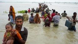 31072014_111421_NEPAL Floods - Only Christians came forward to help.jpg