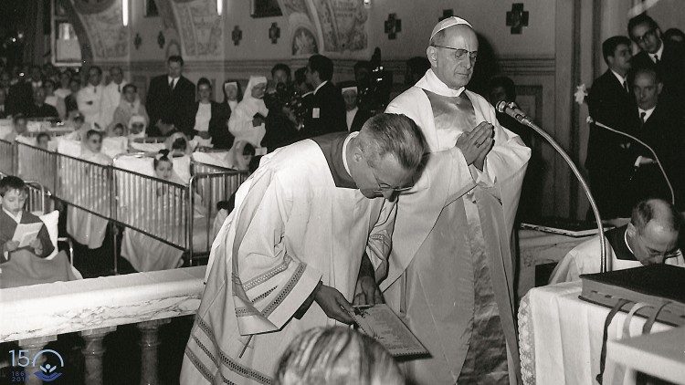 Papa Paolo VI celebra la Messa all'ospedale Bambin Gesù, 1968