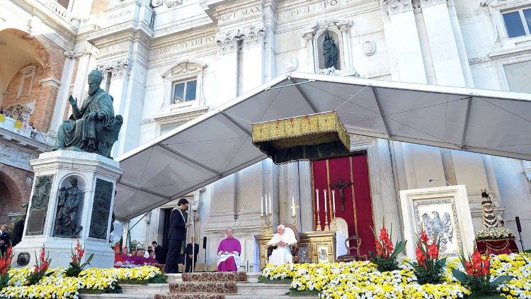 Papa Benedetto in visita pastorale a Loreto 2012