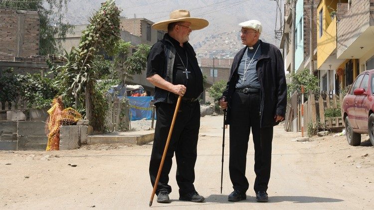 Bischof Norbert Strotmann und Bischof Felix Genn in Peru