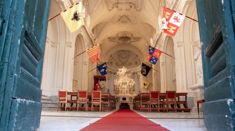 Das Innere der Kirche Santa Maria all'Aventino - die Kirche am Sitz des Großmeisters des Malteserordens in Rom ("Villa Malta")