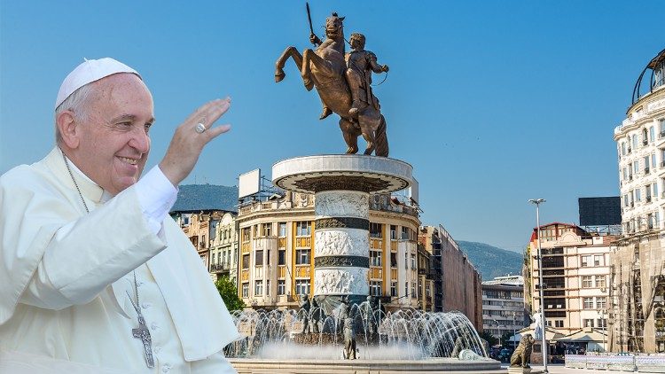  Fotomontazh me rastin e shtegtimit  apostolik në Maqedoni: Shkup, Sheshi Macedonia, shtatorja e Aleksandrit të Madh
