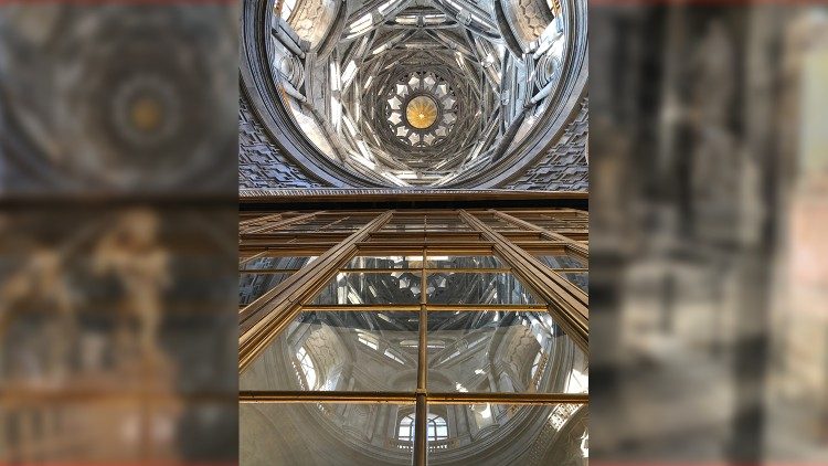 A torinói dóm Guarini kápolnájának híres tornya: alatta őrizték a Halotti Leplet 