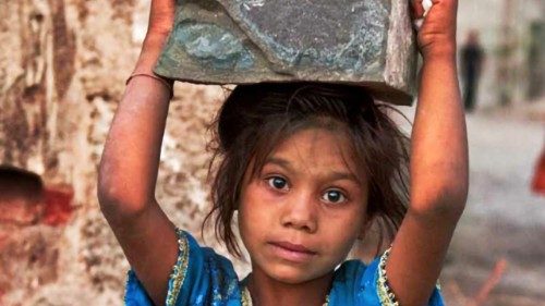 Pápež vyslovil svetu apel proti detskej práci: Zodpovední sme my všetci