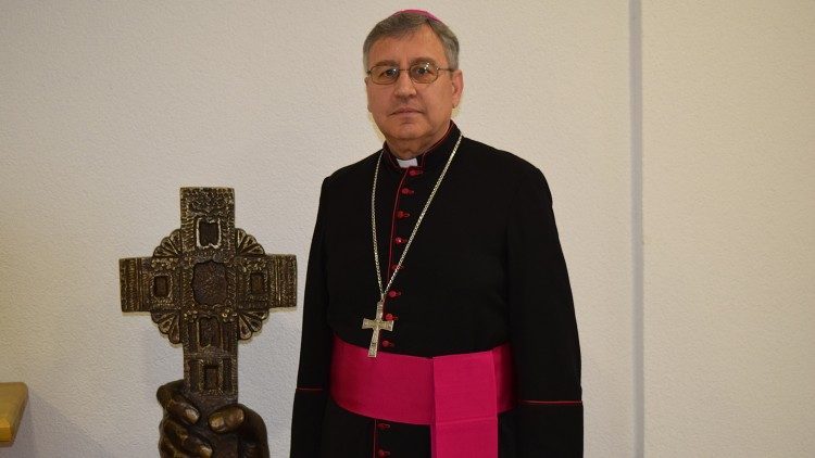 Бискупот Стојанов