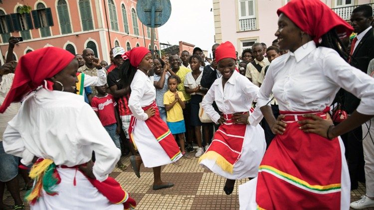 Manifestations culturelles dans les rues de Sao Tomé-et-Principe, le 24 mars 2019.