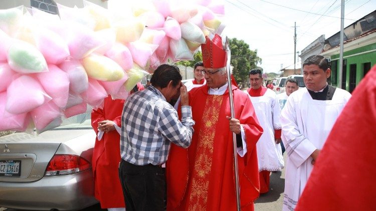 2019.04.26 Cardinale Brenes nella festa di San Marco in Nicaragua