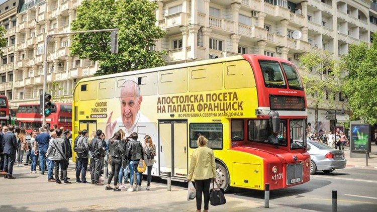 Автобуси на ЈСП со Папата