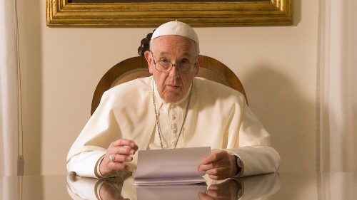 Pope warns against exclusivist policies, ahead of Migrants & Refugees Day