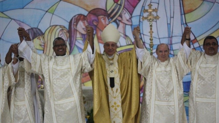 Nuolatinių diakonų šventimai Panamoje