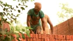 bricks-166919_1920aem.jpg