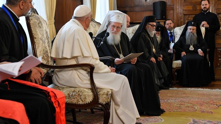 O Papa encontra o Patriarca ortodoxo búlgaro Neofit com o Santo Sínodo