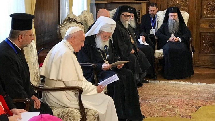 Il Papa incontra il Patriarca ortodosso bulgaro Neofit con il santo Sinodo