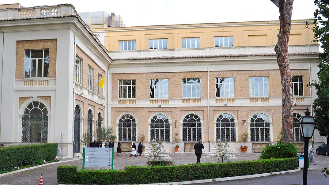 Universidad Urbaniana. II Curso de ONGs católicas: dar voz a los que no la  tienen - Vatican News