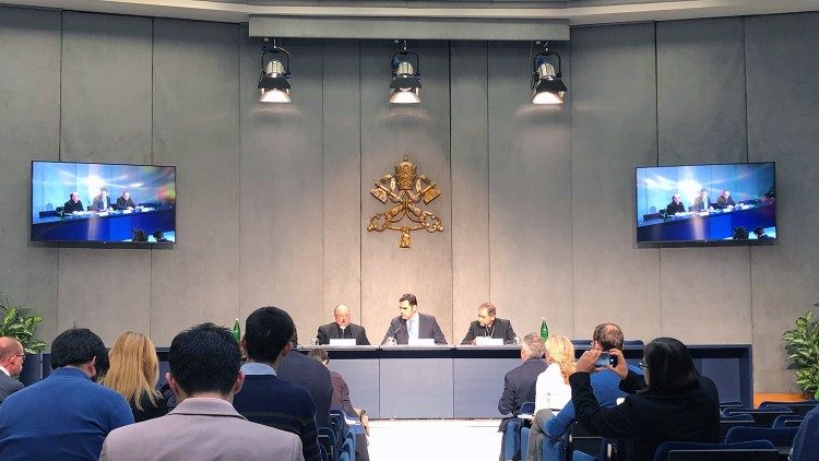 Sala Stampa Vaticana- Presentazione Motu Proprio 