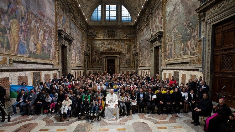 Papa Franjo i romska zajednica