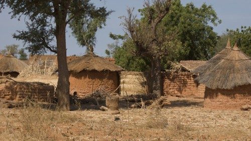 Burkina Fase islamistai nužudė kunigą ir kelis katalikus