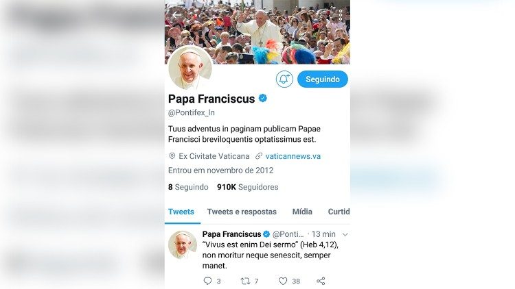 O wzmożonym zainteresowaniu łaciną świądczy popularność łacińskich tweetów Papieża