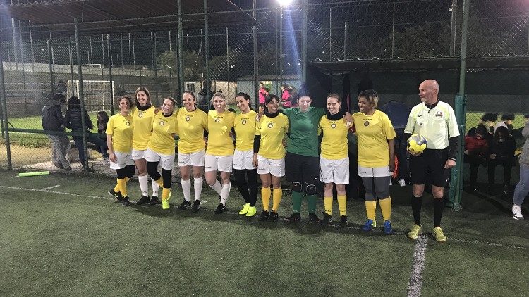 2019.05.02 Squadra di calcio femminile del Vaticano