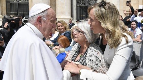 Elise till påven: ”Tack för att du försvarar de bortglömda"