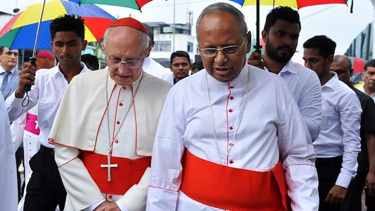 Kardinal Fernando Filoni s kardinalom Malcolmom Ranjithom
