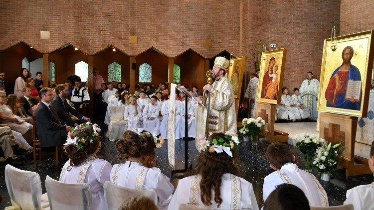 Vescovo Claudiu Pop Chiesa greco-cattolica Romania  