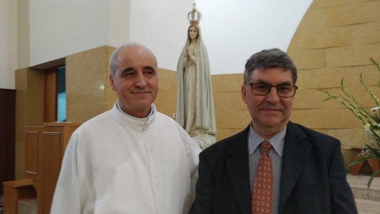 Mário Nogueira, na igreja de S. José, em Algueirão-Mem Martins, Lisboa